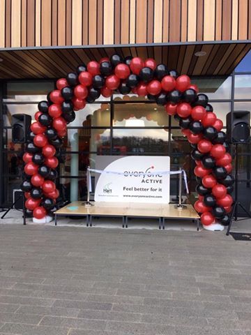 red and black column arch $250.00 Entrance Red And Black Balloon Arch, Wrestling Banquet, Masquerade Cakes, Casino Party Games, Red Ghost, Casino Royale Party, French Toast Easy, Black Balloons, Sweet 16 Parties