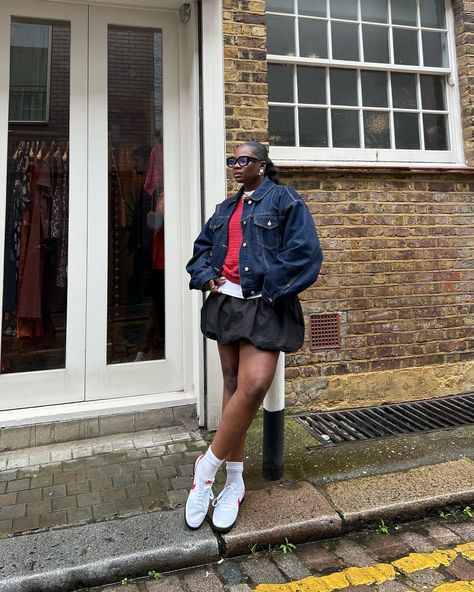 The bubble skirt and sneakers combination is undefeated for summer 🤌🏾🫶🏾💃🏾 @sizeofficial #size #certified #paid • • • • • • • • #streetwearfashion #stylingtips #denimjacket #blackgirlstyle #fashioncreator #sunmeroutfits #sustainablefashion #londonfashion #summerstyle Outfits With Bubble Skirt, Bubble Skirt Street Style, Plus Size Bubble Skirt, Puffball Skirt Outfit, Sneaker Skirt Outfit, Bubble Skirt Outfit Black Women, Black Bubble Skirt Outfit, Puff Skirt Outfit, Skirt Sneakers Outfit