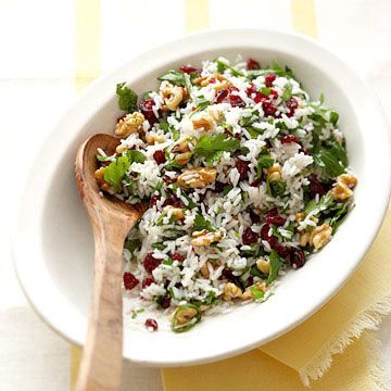 Parsley-Herb Rice with Cranberries Holiday Potluck Recipes, Herb Rice, Side Dishes For Salmon, Cooking With Fresh Herbs, Thanksgiving Potluck, Potluck Dinner, Rice Side, Rice Side Dishes, Plat Simple