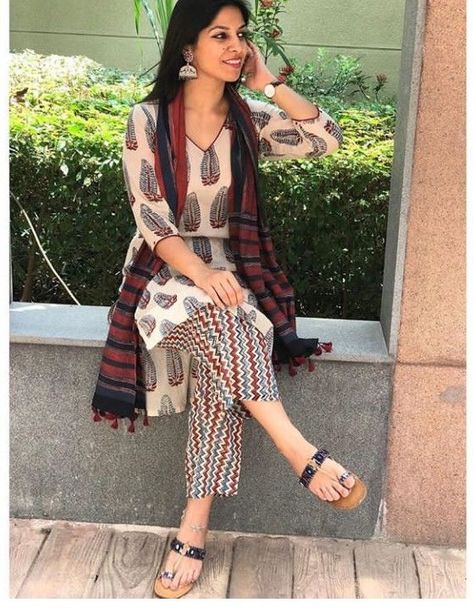 *Tap on Image to Buy Latest Kurtis*.online shopping for kurtis, #onlinekurtishopping #onineshoppingkurtis Office Outfits Women Traditional, Clg Kurti Outfits, Kurta Office Wear For Women, Kurti Set For College, Kurta Sets For College, Indian Working Women Outfits, Simple Kurti For College Wear, Kurti Outfit For Office, Office Kurta Sets For Women