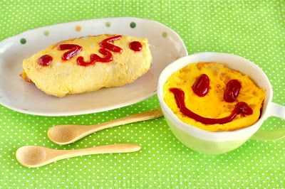 Create Eat Happy :) Easy Kawaii Japanese Home Cooking: Microwave Omurice (EASY Japanese Omelet Rice in 5 ... Kawaii Recipes, Omurice Recipe, Omelet Rice, Japanese Omelet, Omelette Rice, Japanese Omelette, Dorm Food, Basic Japanese, Thai Cooking