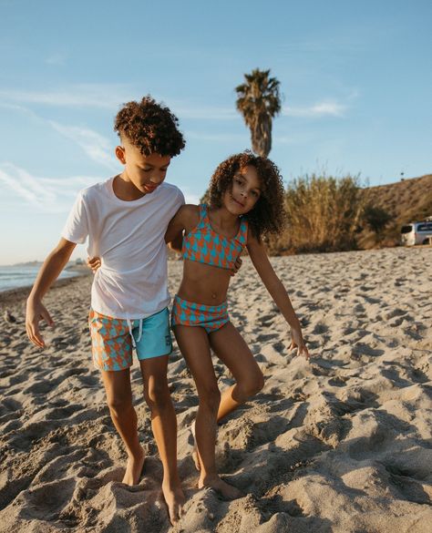 Sibling matching in houndstooth swim 👯‍♀️ #surfeatnap Kids Swimsuits Bikinis, Pretty Swimwear, Coral And Blue, Two Piece Swimsuit, Kids Swimwear, Eco Friendly Fabric, Kids Swimming, Kids Beachwear, Rash Guard