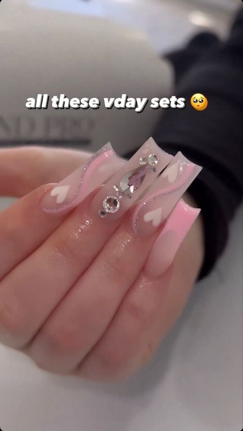 Nails With Initials, Latina Nails, Cute Pink Nails, Beige Nails, Colored Acrylic Nails, Cute Acrylic Nail Designs, Simple Acrylic Nails, Nails Square, French Acrylic Nails