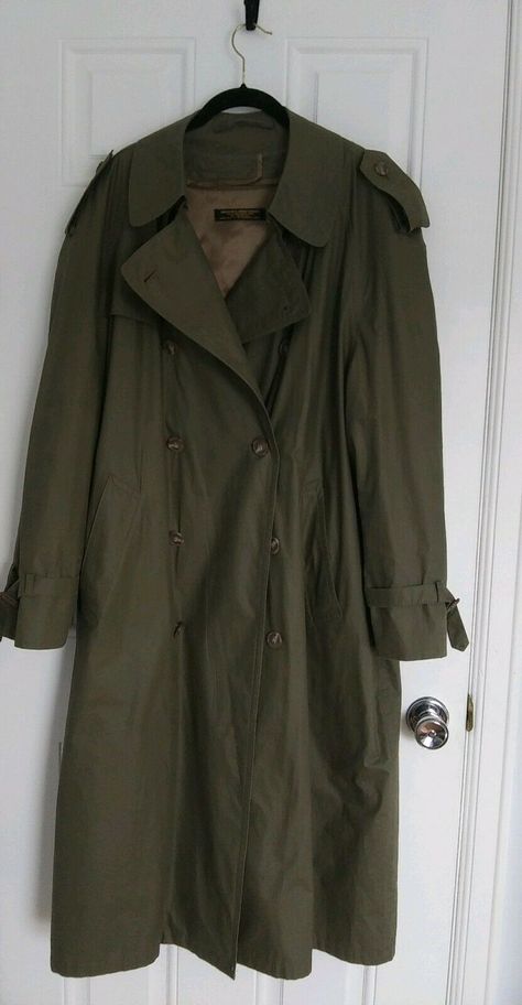 Brooks Brothers MEN'S 40R Tan Long Belted Trench Coat Removable Wool Lining. In very good pre-owned condition, has 2 very small areas  on lining where there is some wear.  See pictures for details.  Shipped with USPS Retail Ground. Army Trench Coat, Trench Coat Back, Long Green Coat, Trench Outfit, Fancy Clothing, Epic Clothes, Dark Naturalism, Long Coat Men, Brooks Brothers Men