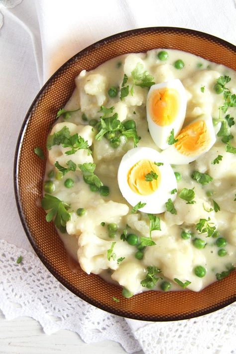 Cauliflower and Eggs in Mustard Sauce Dish Cauliflower White Sauce, White Sauce Recipes, Creamy Cauliflower, Baked Cauliflower, Mustard Sauce, White Sauce, Cauliflower Recipes, Easy Vegetarian, Egg Recipes