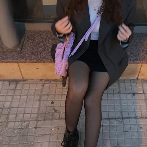 Blazer and lilac bag outfit Lilac Bag Outfit Ideas, Lilac Bag Outfit, Bag Outfit, Ootd Inspo, Lavender Bags, Fit Ideas, Cloth Bags, Lilac, Outfit Ideas