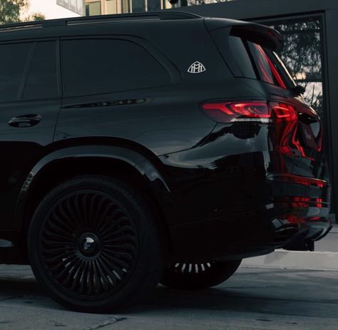 Maybach Suv, Gls Maybach, Jeep Trailhawk, Chess Moves, Mercedes Suv, Mercedes Cls, Toyota Land Cruiser Prado, Mercedes Maybach, Street Racing Cars