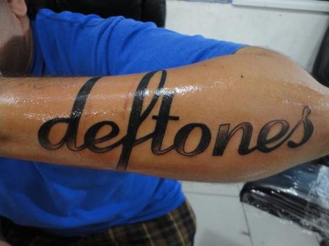 Deftones tat #tattoo Deftones Tattoos, Deftones Tattoo, Cyberpunk Tattoo, Stick And Poke, Pretty Tattoos, A Tattoo, Jesus Fish Tattoo, Owls, Cyberpunk