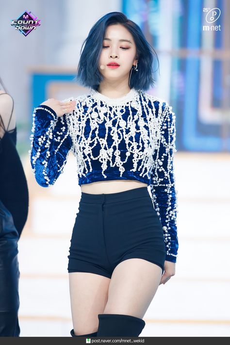 200312 M Countdown 'Wannabe' #Itzy #ryujin Dark Blue Hair, Kpop Pics, Itzy Ryujin, Produce 101, Blue Outfit, Stage Outfits, Kpop Outfits, Kpop Fashion, Up Girl