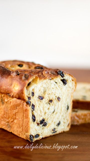 dailydelicious: Raisin Bread: My simple kind of bread Breville Bread Maker Recipes, Sugar Cookie Cheesecake, Soft Bread Recipe, Roti Bread, Baking Techniques, Bread Maker Recipes, Cinnamon Raisin Bread, Raisin Bread, Easy Banana Bread Recipe