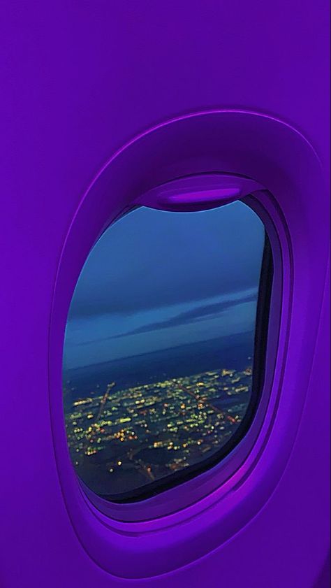 Plane Purple, Purple Airplane, Aesthetic Android, Airport Vibes, Photo Mood, Plane Window, Cute Home Screens, Dream Images, Plane Ride