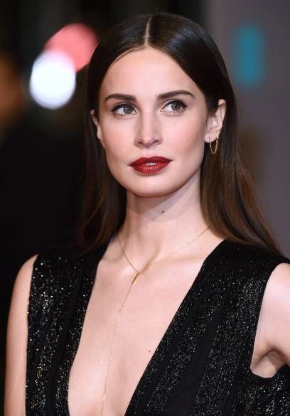 Heida Reed, Red Carpet Jewelry, Pin Up Makeup, 19 February, Classy Makeup, The Vampires Wife, Retro Makeup, Aidan Turner, Beauty Inspo