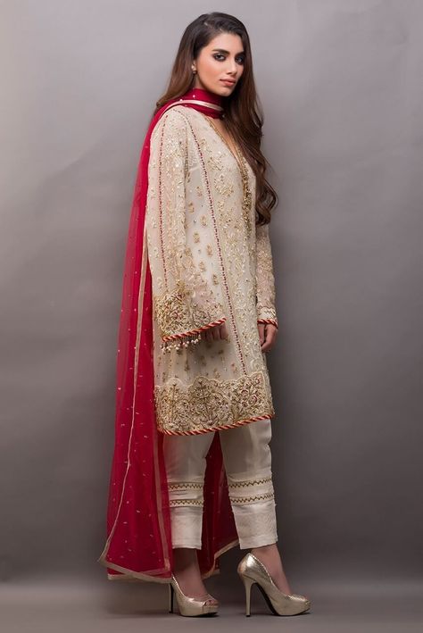 Kalidar kurta Achkan Suit Women, Sesame Snaps, Sania Maskatiya, Eastern Dresses, Desi Dress, Outfits Indian, Latest Bridal Dresses, Cake Candy, Pakistani Wedding Outfits