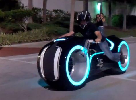 Tron Cycle. If only! Tron Light Cycle, Tron Bike, Bike Garage, Мотоциклы Cafe Racers, Light Cycle, Futuristic Motorcycle, Sweet Cars, Cool Motorcycles, Fancy Cars