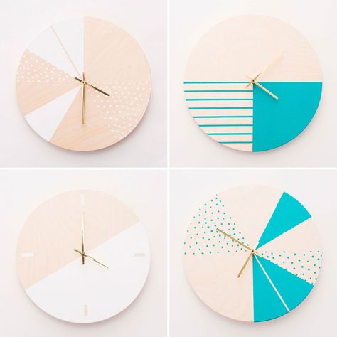 What time is it? It's DIY clock making time! Diy Projects To Make And Sell, Wooden Clocks, Diy Graduation Gifts, Handmade Clocks, Diy Wand, Diy Wall Clock, Diy Clock Wall, Graduation Diy, Crafts To Make And Sell