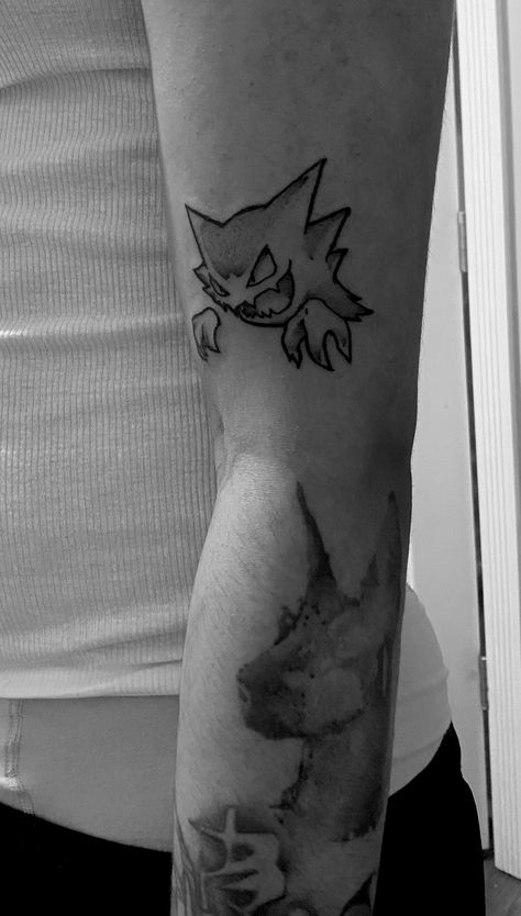 Haunter Tattoo Haunter Tattoo, Virtual Angel, Forearm Sleeve, Forearm Sleeve Tattoos, Tattoos Ideas, Blackwork, Sleeve Tattoos, Pokemon, Angel