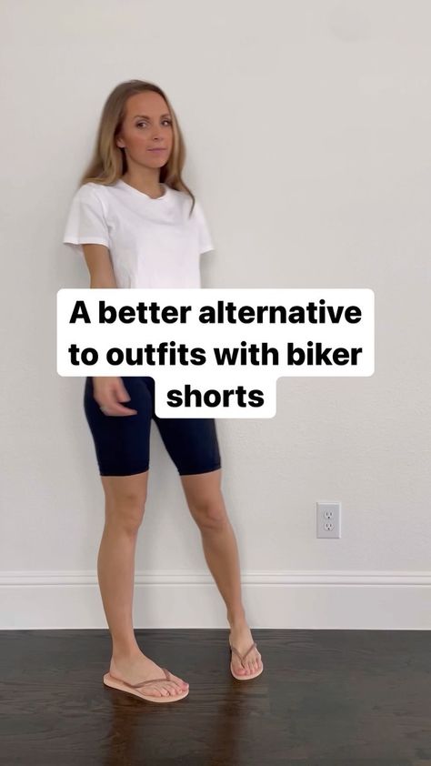 merricksart on Instagram: I’ve said it before and I’ll say it again, I hate biker shorts 😅 But here’s an alternative if you don’t want to wear denim shorts! These… How To Wear Biker Shorts, Long Biker Shorts Outfit, Tshirt And Shorts Outfit, Short Women Outfits, Biker Shorts Outfit, Shorts Outfit, Lady Biker, Biker Shorts, Short Outfits