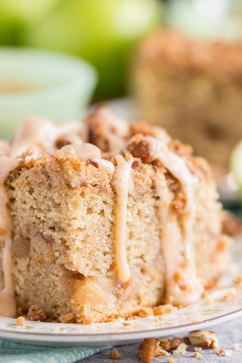 Apple Pie Coffee Cake • The Gold Lining Girl Apple Pie Coffee, Cranberry Apple Crumble, Easy Apple Pie Filling, Apple Pie Ice Cream, Apple Crisp Cheesecake, Apple Pie Filling Recipes, Perfect Apple Pie, Holiday Baking List, Cake Recipes At Home