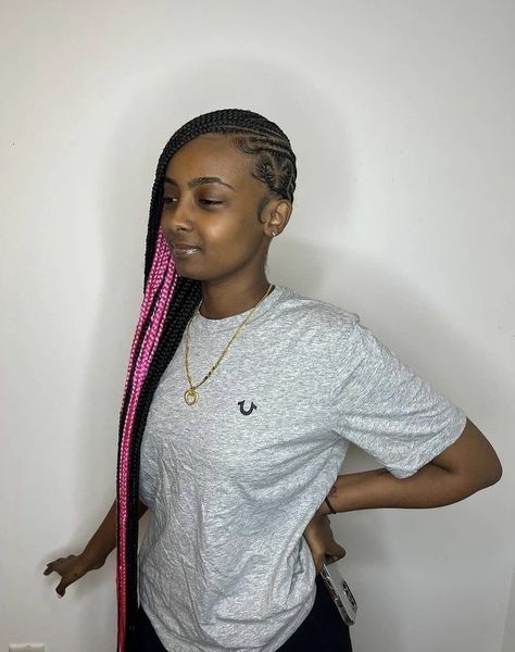 Small Lemonade Braids With Heart, Peekaboo Lemonade Braids, Lemonade Braids Hairstyles With Heart, Straight Back Feed In Braids With Color, Long Lemonade Braids To The Side, Birth Hairstyles, Colored Cornrow Braids, Lemonade Braids With Color, Stitch Braids With Color