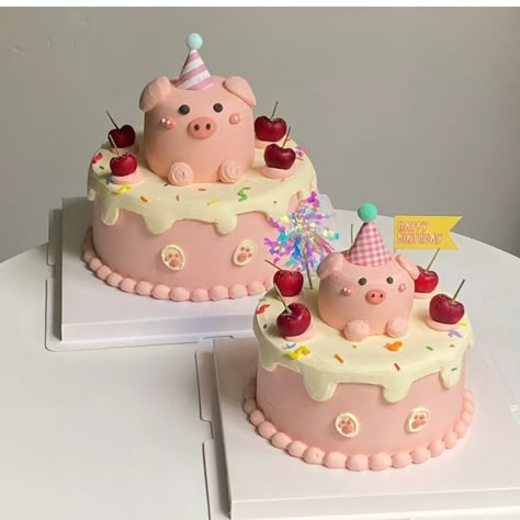 Piggy Cake, Sweet Birthday Cake, Birthday Cake For Boyfriend, Cake For Boyfriend, Pig Birthday Cakes, Pig Cake, Mini Cakes Birthday, Simple Birthday Cake, Fake Cake