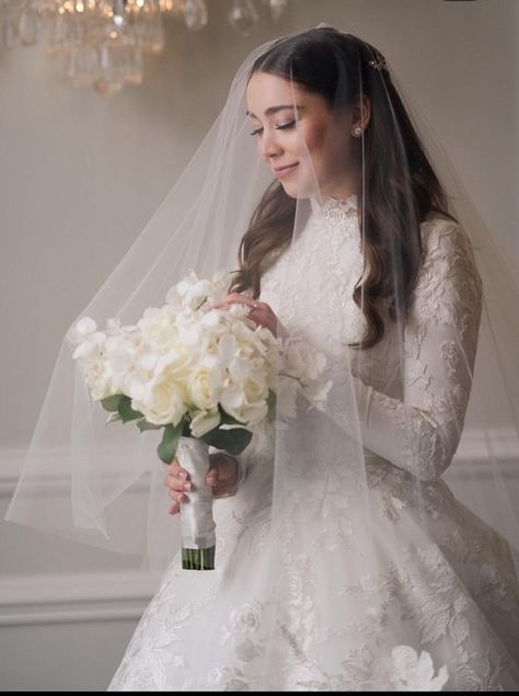 Modest Wedding Ball Gown, Catholic Wedding Dress Modest, Traditional Catholic Wedding Dress, Catholic Wedding Dresses, Conservative Wedding Dress, Christian Wedding Gowns, Wedding Frocks, Boho Bridal Dress, Big Wedding Dresses