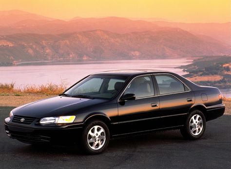 1990 Toyota Camry, Vintage Jdm, Camry Toyota, Car Evolution, Car Concept, Future Cars, Toyota Land Cruiser Prado, Car Personalization, Dark Photography