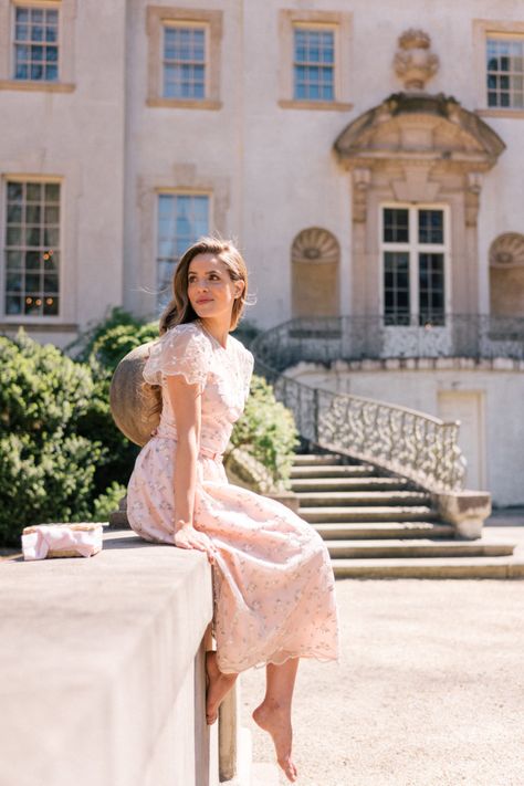 Gal Meets Glam Collection, Look Rose, Feminine Romantic, Gal Meets Glam, Spring Look, Romantic Dress, Romantic Style, Mode Vintage, Mode Inspiration