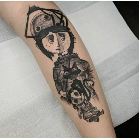 Coraline Arm Tattoo, Coraline Sleeve Tattoo, Rafa Tattoo, Coraline Flash Tattoo, Coraline Flash, Coraline Tattoo Ideas, Flash Tattoo Ideas, Tattoo Scar, Coraline Drawing