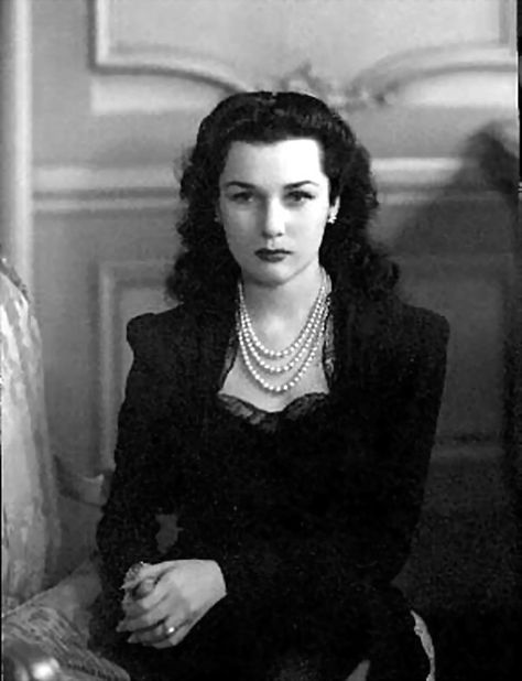 https://flic.kr/s/aHsiTjrxHg | HRH Princess Fawzia Queen Fawzia, Fawzia Fuad Of Egypt, Princess Fawzia, Egyptian Princess, Pahlavi Dynasty, Farah Diba, The Shah Of Iran, African Royalty, Old Egypt