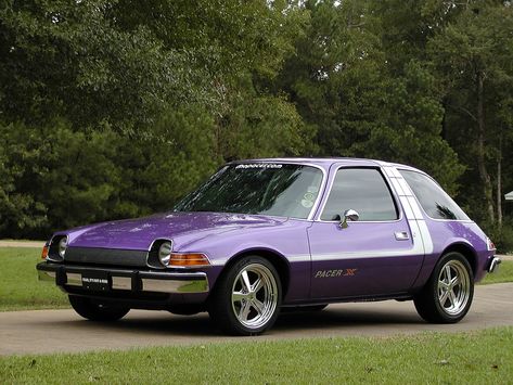 When i was four, i fell in love with the AMC Pacer. What a weird car. American Motor Company, Amc Pacer, Amc Gremlin, American Motors Corporation, Weird Cars, Pt Cruiser, American Motors, Us Cars, Unique Cars