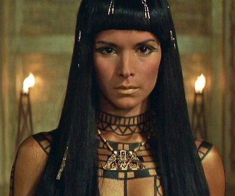 Patricia Valesquez Mummy, Rachel Weisz The Mummy, Egyptian Outfit, Patricia Velásquez, Mummy Returns, Egyptian Dress, Egyptian Makeup, Mummy Movie, Egyptian Princess