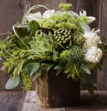 Masculine Floral Arrangements, Large Arrangement, Farmhouse Flowers, Flowers For Delivery, Pantone 2017, Floral Arrangements Diy, Modern Flower Arrangements, Rose Arrangements, Flower Arrangements Diy