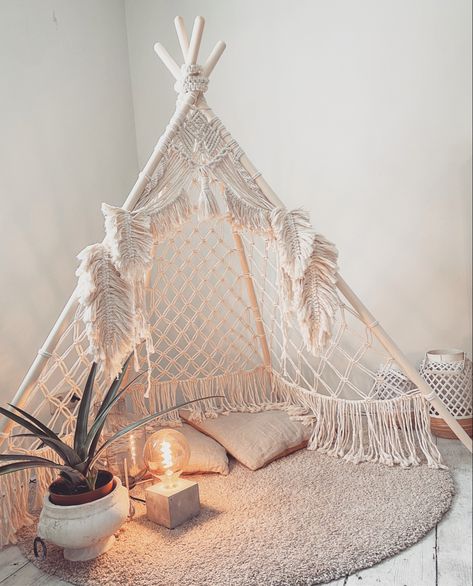 Macrame Bed Canopy, Macrame Teepee, Macrame Canopy, Cosy Tent, Eco Friendly Ganpati Decoration, Macrame Bed, Small Room Makeover, Canopy Bed Diy, Macrame Hanging Chair