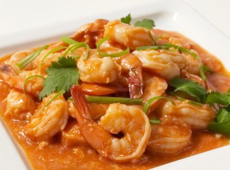 Singapore Style Chili Shrimp - Nestlé Professional Chinese Seafood, Mixed Seafood Recipe, Mixed Seafood, Singapore Style, Comfy Food, Chili Shrimp, Chilli Recipe, Prawn Dishes, Asian Recipe