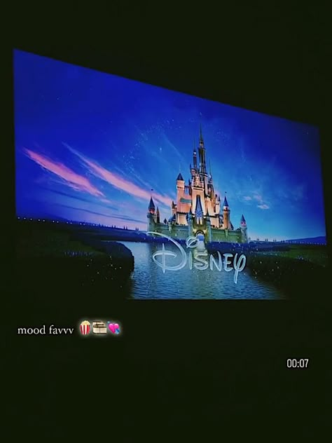 Night Movies Aesthetic, Disney Story Instagram, Movie Story Instagram, Movie Instagram Story, Disney Instagram Story, Aesthetic Names For Instagram, Instagram Storie, Film Story, Photo Pose Style