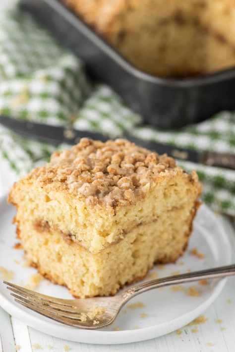 Irish Coffee Cake Recipe - Chisel & Fork Gluten Free Coffee Cake Recipe, Homemade Coffee Cake Recipe, Irish Coffee Cake, Gluten Free Coffee Cake, Cinnamon Streusel Coffee Cake, Irish Cream Coffee, Brown Sugar Cakes, Gluten Free Coffee, Coffee Cake Recipes Easy