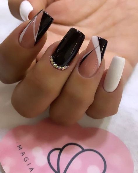 Black And White Nail, 2024 Nails, Smink Inspiration, Her Nails, White Nail, Acrylic Nails Coffin Short, Short Acrylic Nails Designs, Classy Nails, Pretty Acrylic Nails