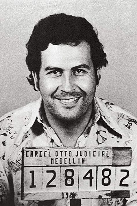 Pablo Escobar Poster, Don Pablo Escobar, Herren Hand Tattoos, Pablo Emilio Escobar, Chicano Style Tattoo, Mug Shot, Cool Wall Decor, Pablo Escobar, Cool Wall Art