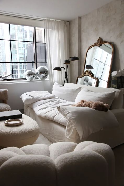 Cream Apartment Aesthetic, Organic Vintage Living Room, Cb2 Apartment, Nyc Studio Apartment Aesthetic, New York City Apartment Decor, Modern Eclectic Apartment, Studio Apartment Aesthetic, Modern Studio Apartment Ideas, Modern Apartment Furniture