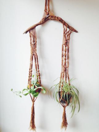 boho macrame plant hangers 8 Driftwood Hanging, Macrame Weaving, Vintage Macrame, Macrame Hanging Planter, Makramee Diy, Window Planters, Macrame Plant Holder, Macrame Hanger, Plant Hangers