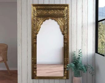 Vintage vanity | Etsy Hotel Entryway, Pavilion Furniture, Mirror Farmhouse, Sitting Room Decor, Tall Mirror, Leaning Mirror, Wood Repair, Studio Photography Lighting, Arch Mirror