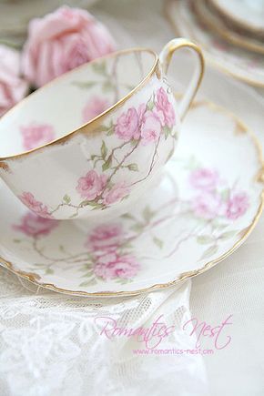 Floral Tea Cup, Vintage Tea Sets, Pretty Tea Cups, Pretty China, Cuppa Tea, Pink Cups, Pink Tea, Tea Sets Vintage, Vintage Teacups