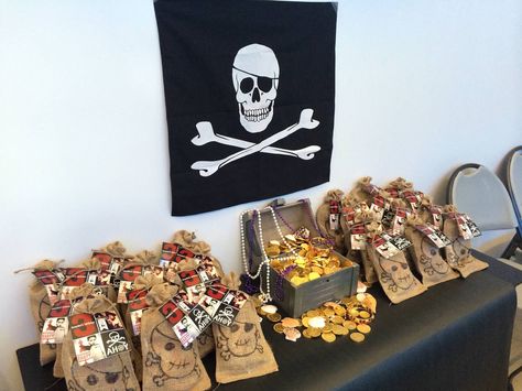 pirate goodie bag table - where pirates can grab some loot and chocolate gold doubloons Pirate Candy, Chocolate Gold, Pirate Birthday Party, Pirate Birthday, Birthday Planning, Pirate Party, 4th Birthday Parties, Candy Bags, Goodie Bags