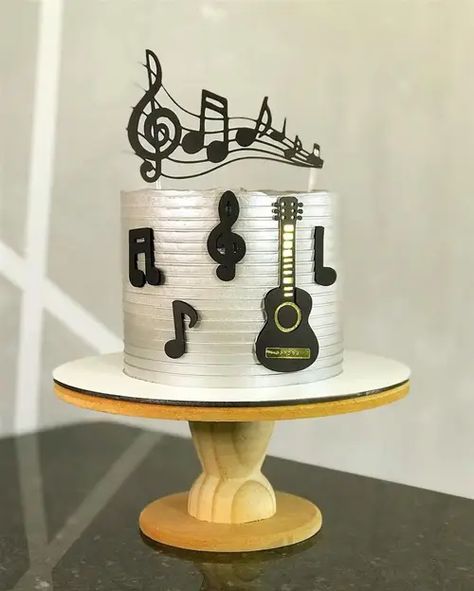 Music Cake Ideas, Bolo Musical, Music Cakes, Music Cake, Cake Decorating Icing, Pastel Cakes, Happy Birthday Photos, Cakes For Men, Birthday Party Cake