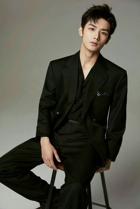 null #amreading #books #wattpad Zhao Yiqin, Suits Korean, Korean Male Actors, Girl Drama, Asian Drama, Lee Dong Wook, Boy Poses, Handsome Actors, Chinese Boy