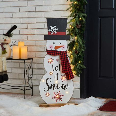 Snowman Porch Decor, Entryway Door, Wood Snowman, Wooden Snowman, Christmas Yard Decorations, Christmas Porch Decor, Christmas Wood Crafts, Christmas Yard, Snowman Decorations