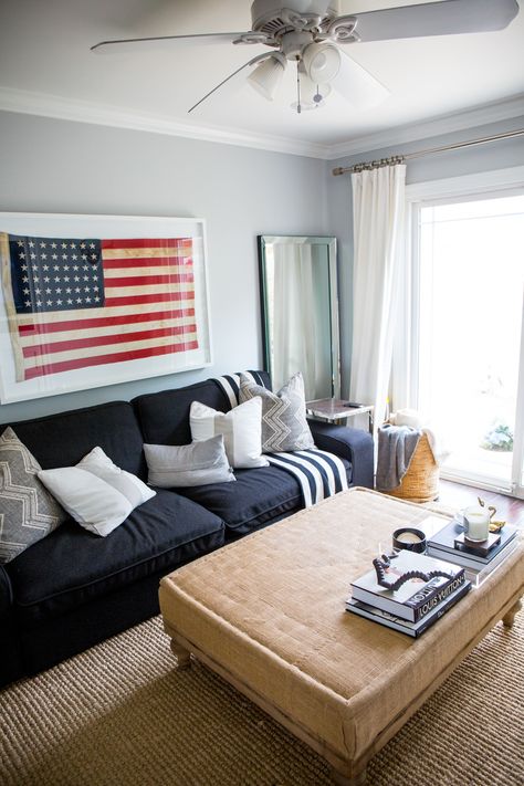 American Interior Design Living Room, American Decor Living Room, American Flag Living Room, American Living Room Design, Los Angeles Bungalow, Open Concept House, Modern Open Concept, Patio Retreat, Framed American Flag