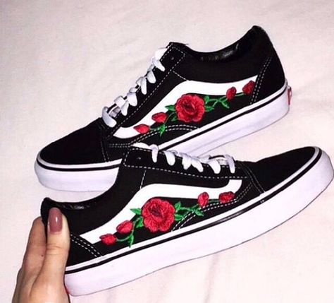 Old skool vans with custom rose embroidery. All sizes available as they are made to order. All orders are 100% brand new. Shipping within 1 day and delivery may take up to 7 days. Quinceanera Shoes, Rose Vans, Black And Red Roses, Floral Vans, Tenis Vans, Nike Shoes Air Force, Vans Off The Wall, Vans Sneakers, Red Flower