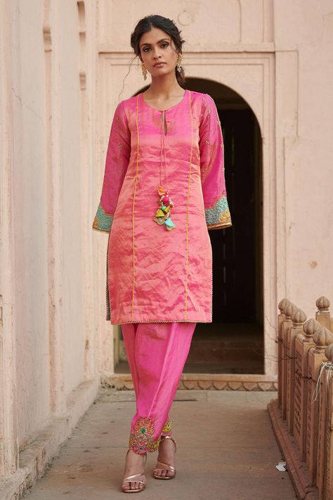 Shop for Rajiramniq Pink Tissue Silk Kurta Set for Women Online at Aza Fashions Shawl Embroidery, Latest Suit Design, Mina Hasan, New Suit Design, Silk Kurta Set, Blue Dupatta, Latest Dress Design, Kurta Set For Women, Short Kurta