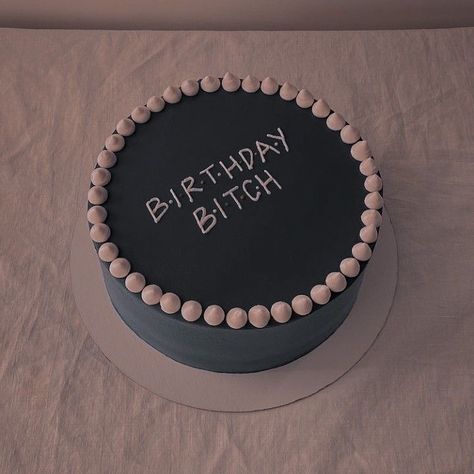 Simple Birthday Cake Designs, Ugly Cakes, Happy Anniversary Cakes, Simple Cake Designs, Funny Birthday Cakes, Mini Cakes Birthday, Creative Birthday Cakes, Simple Birthday Cake, Pretty Birthday Cakes